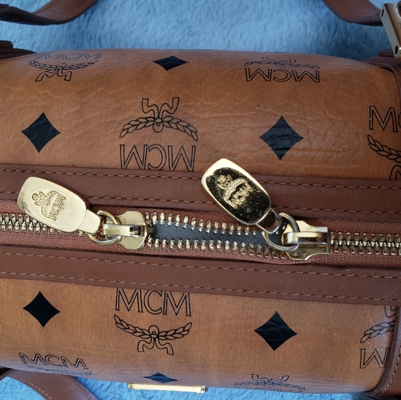 MCM Papilon - Picture 10 of 16